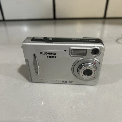 Bell + Howell Digital Camera Bh850 6.0 Mega Pixel W/ memory Card - Image 1 of 4