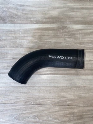 Manguera intercooler Volvo V40/S40 2000-2004 tubo de presión de carga inferior 617254 OEM Foto 1 de 4