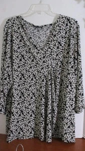 LANE BRYANT~ Black & White Floral 3/4 SLEEVE TOP SHIRT ~ Women's Plus 22/24 - Picture 1 of 2