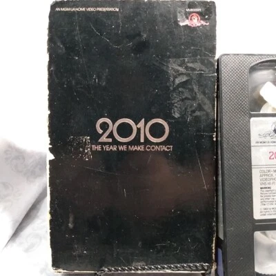 2010 The Year We Make Contact (VHS 1984 MGM) BIG BOX Roy Scheider Sci-Fi Foto 1 de 3