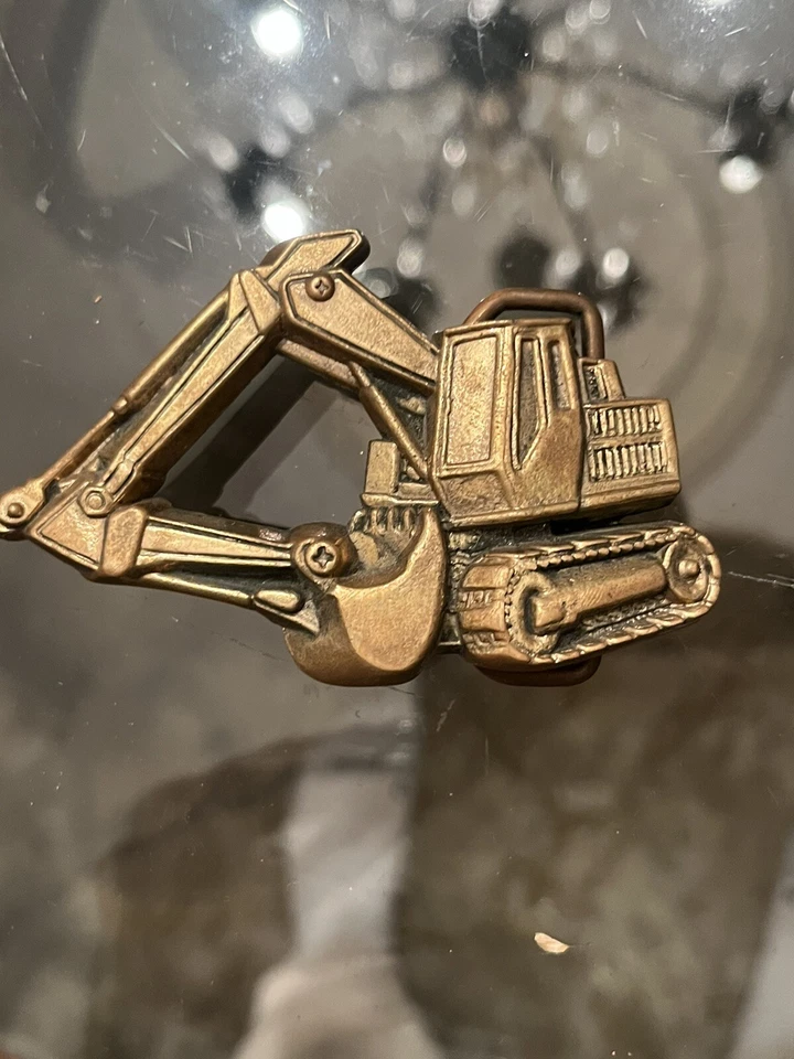 Retroescavadeira Baron Buckle vintage latão maciço fivela de cinto - Imagem 1 de 4