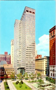 Postcard: ALCOA Building / Pittsburg /World's 1st Aluminum Skyscraper / A3(85) - Picture 1 of 2