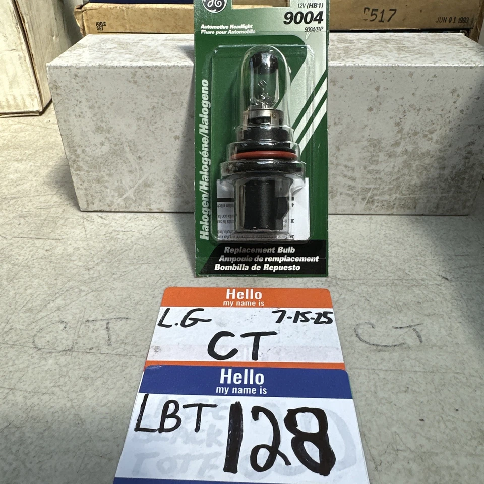 Bombilla halógena de repuesto GE General Electric 9004 haz alto/bajo NOS... Foto 1 de 2