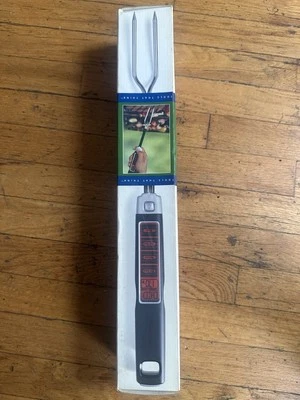 Nueva horquilla de chef Brookstone Super Bright con termoma incorporado y juego de filetes Foto 1 de 4