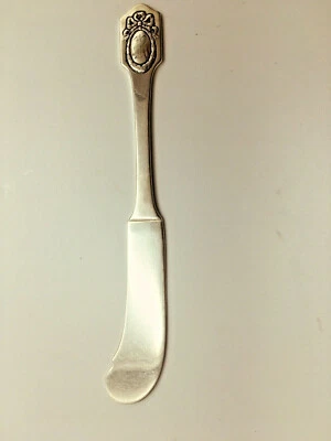 Cuchillo de mantequilla de plata esterlina Louis XVI de Shreve 6 1/4" Foto 1 de 4