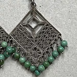 Earrings, Chandelier, Silver Metal Green Beads, Vintage - Picture 1 of 11