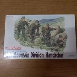 13th MOUNTAIN TROOP HANDSCHAR KIT 1:35 Dragon Kit Figure Militari Die Cast - Foto 1 di 4