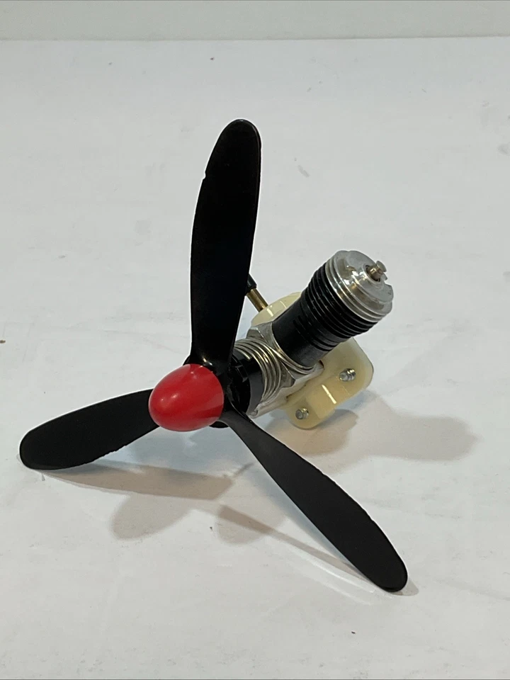 VINTAGE COX 049 CL CONTROL LINE NITRO/GLOW MODEL AIRPLANE HELI ENGINE W/ PROP - Image 1 of 4