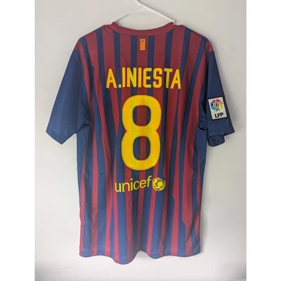 Camiseta FC Barcelona 2011-12 Home Andres Iniesta - Masculina Grande - Imagem 1 de 4
