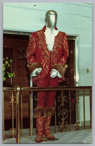 Lasagna Suit Liberace Museum Las Vegas Nevada Postcard - Picture 1 of 2