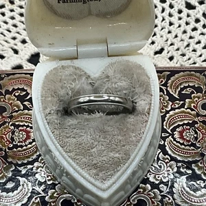 Vintage 10K WG Plain Wedding Band - Picture 1 of 6