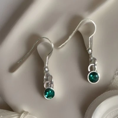 Серьги с серебряным зеленым изумрудом май  - Изображение 1 из 2