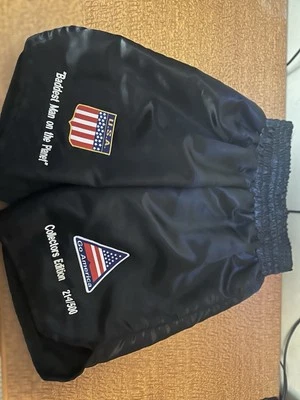 Hermosa chaqueta vintage Mike Tyson Trunks/2XL Larry Holmes Everlast  Foto 1 de 4