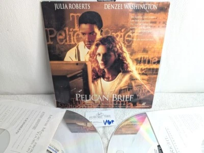 THE PELICAN BRIEF (1993) Julia Roberts LaserDisc - Widescreen Edition - VG+/G - Image 1 of 4