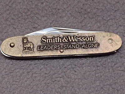 Smith & Wesson 1999 Leaders Stand Alone 2-Blade Pocket Knife 1 of 5000  - Image 1 of 4