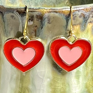 Gold Tone Red and Pink Heart Charm Dangle Earrings. Valentines Day. S872 - Picture 1 of 3
