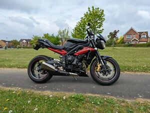 Triumph Street Triple 675 R 2013 - low mileage, stunning! Reduced price now!