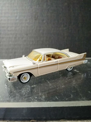 1/64 American Muscle edición limitada 1958 Plymouth Fury bronceado/oro Foto 1 de 4