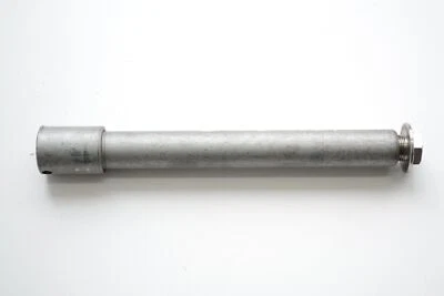 Eje de husillo delantero HONDA CBR 1000 RR SC59 2010 2908494 Foto 1 de 4