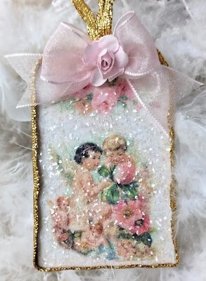 Victoriano San Valentín Decoupage Vidrio Brillo Shabby Rosa Rosas Querubines Adorno Foto 1 de 2