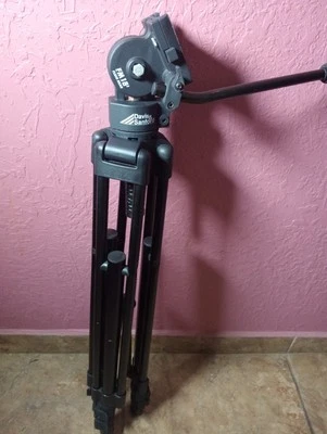 Davis & Sanford Provista 7518B Tripod Aluminum - FM18 Fluid Head  - Image 1 of 4