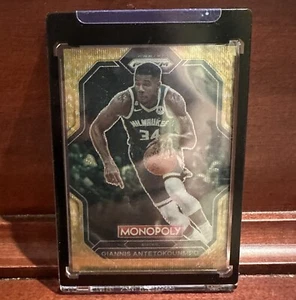 2022-23 Panini Prizm Monopoly Giannis Antetokounmpo Gold Wave Prizm /10 - Picture 1 of 2
