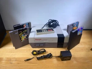 Nintendo NES System Console / Plus 4 games - Picture 1 of 20
