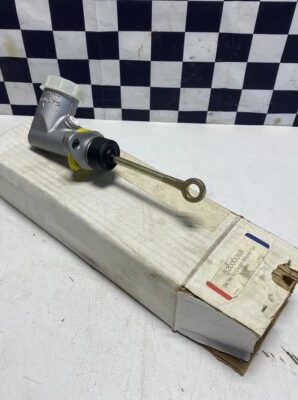 Cilindro hidráulico embrague maestro Jeep Cherokee XJ Wagoneer SJ 84-86 nuevo 52000068 Foto 1 de 4