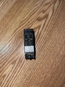 RV Circuit Breaker 15-20 Amp Double Breaker Siemens Q1520NC - Picture 1 of 3