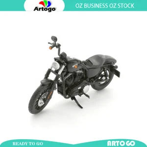 Harley Davidson 2014 Sportster Iron 883 Black scale 1:12 model bike diecast - Picture 1 of 4