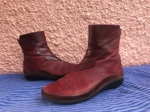 NAOT BURGUNDY/RED GENUINE LEATHER & SUEDE ZIP UP ANKLE BOOTS -SZ 40/9 VGC - Picture 1 of 7