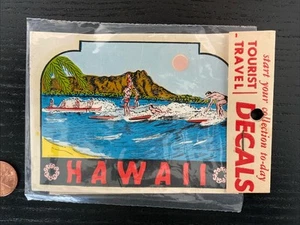 Calcomanía de viaje turística vintage de los años 50-60 IMPKO Hawaiana escena surfista - Imagen 1 de 7