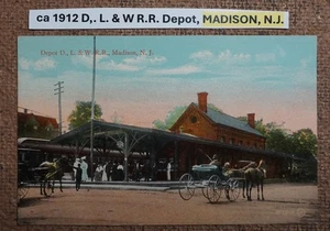 ca 1912 D,. L. & W R.R. Depot, MADISON, N.J. POSTCARD LITHO COLOR HORSE & BUGGY - Picture 1 of 2