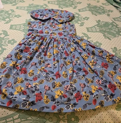 Vestido de plumas de ratón de diseñador para niños azul floral falda ancha y cuello cabaña 6x Foto 1 de 4