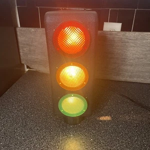 Semáforo de plástico rojo, verde, amarillo semáforo 12 pulgadas de alto - Imagen 1 de 4