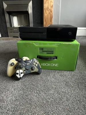 Microsoft Xbox One 500GB 2 Controllers - Image 1 of 2
