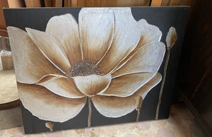 Colgante de pared grande estampado de flores negras y doradas sobre lienzo 90 x 70 cm - Imagen 1 de 5