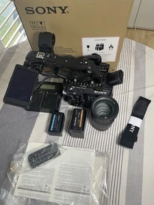 SONY PXW FS5 Mk1 4K ULTRA HD CAMERA FS5k + SELP18105 G LENS - 40x10 usage hours - Picture 1 of 17