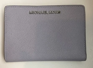 Michael Kors Slim Wallet, Lavendar with card holder - Picture 1 of 13