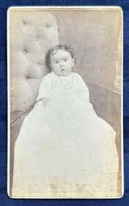 Baby Studio Portrait Carte-de-Visite CDV Photographer Illustration Backstamp - Picture 1 of 2