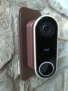 ¡Café! Placa de pared con montaje en ángulo de cuña de 30 grados L/R para timbre Nest Hello - Imagen 1 de 12