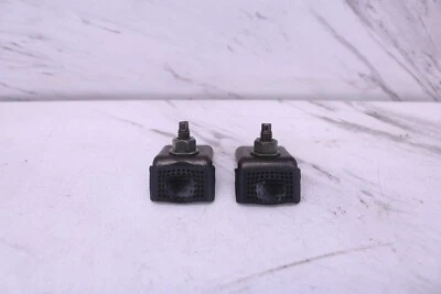 03-04 INFINITI M45 ПЕРЕДНИЙ ЛЕВЫЙ LH / ПРАВЫЙ RH СТЕКЛО ВЫРАВНИВАНИЕ СТОП КРОНШТЕЙНЫ - Изображение 1 из 4