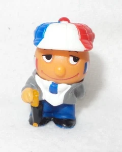 FIGURINE JOUET FERRERO KINDER SURPRISE TOY FANA D'FOOT - JOSÉ PAPARIER - 2002 - Imagen 1 de 9