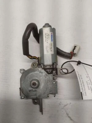 E320      2005 Roof Motor 553 - Image 1 of 4