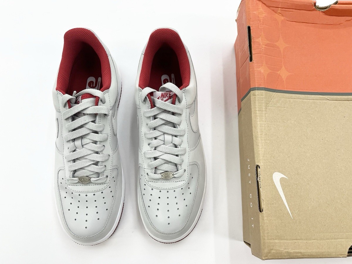 Nike SB × Air Jordan 4 \