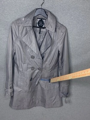 Abrigo Yoki Mujer Gris Medio Chaquetón Preppy Diseñador Nylon Falta Botón Foto 1 de 4