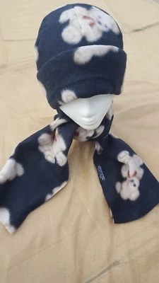 Плюшевый медведь тема женщин теплый флис зимняя шляпа и шарф комплект 100% полиэстер - Изображение 1 из 4