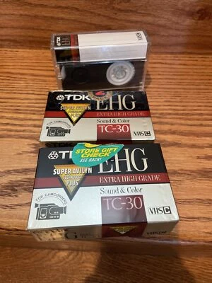 Pacote com 2 Fitas em Branco TDK E-HG TC-30 VHS-C Filmadora Extra Alta Qualidade NOVA - Imagem 1 de 4