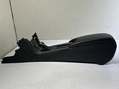 Cadillac ATS 2014-2018 consola de piso completa sin receptáculo de 110 voltios usado OEM Foto 1 de 4