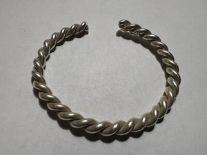 925 Sterling Silver authentic Twist Bracelet - Small  18.2g  Elegant & Stylish - Picture 1 of 3